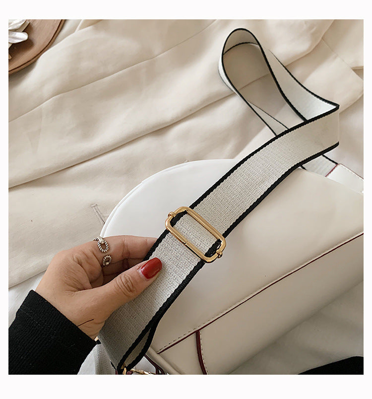 Horseshoe Messenger Bag