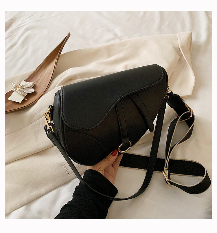 Horseshoe Messenger Bag