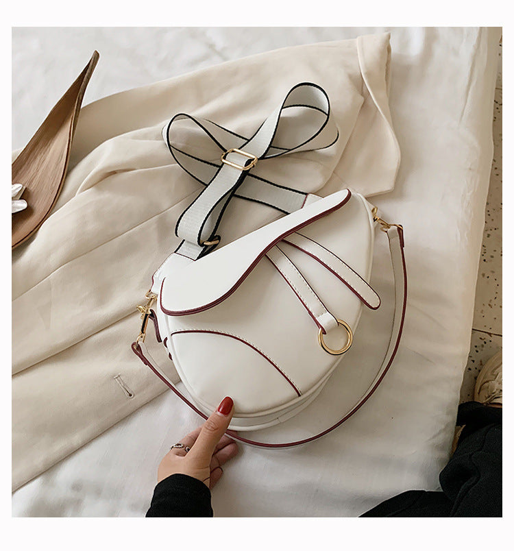 Horseshoe Messenger Bag