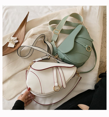 Horseshoe Messenger Bag